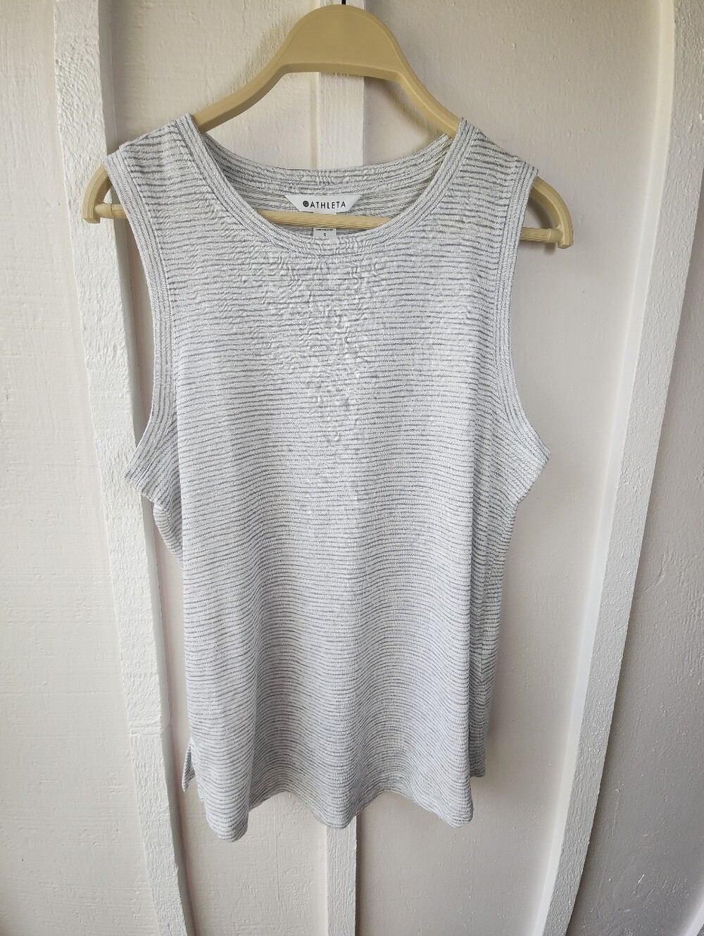 Athleta Breezy Tank Top Grey Striped Sleeveless Crew Neck Size Small - Picture 2 of 12